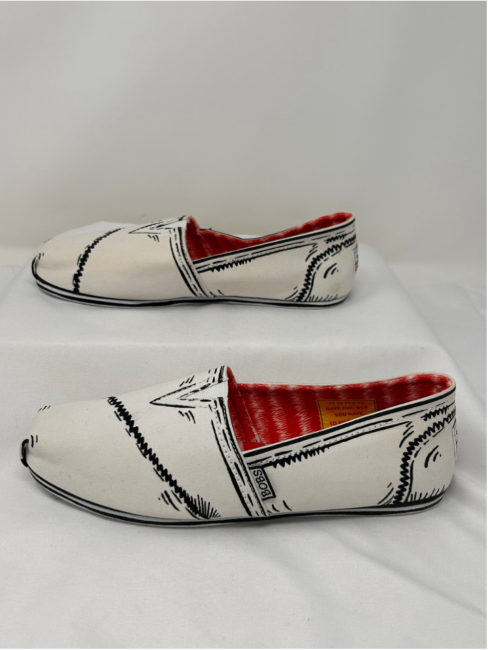 BOBS Skechers Dr Seuss Whimsical Print Canvas Slip-On Flats Size 7